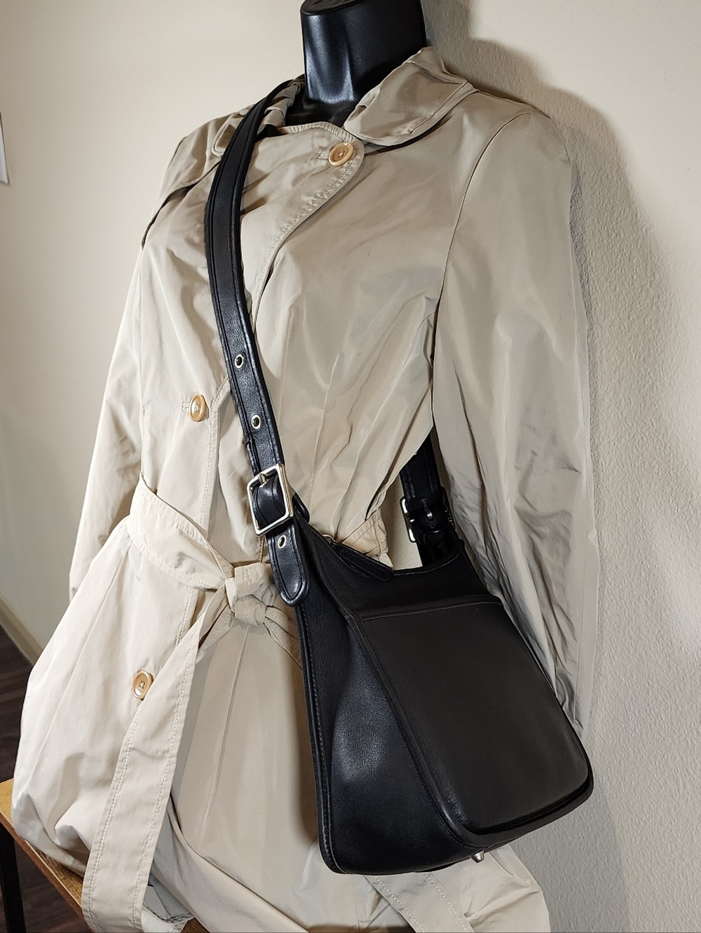 Vintage Coach Legacy Zip #9966 - Picture 4 of 14